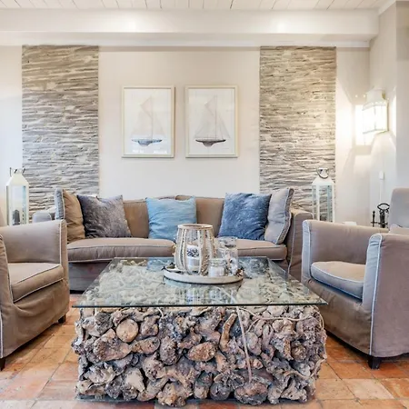 Hues Lillebo * Hedehusum