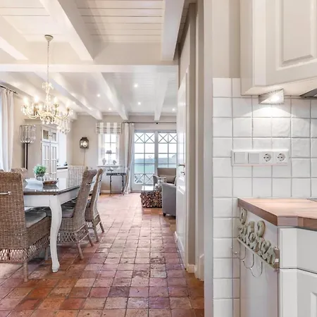 Semesterbostad Hues Lillebo Hedehusum