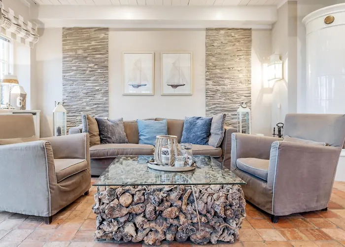 Hues Lillebo * Hedehusum