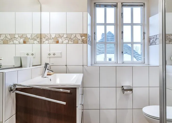 Semesterbostad Hues Lillebo *